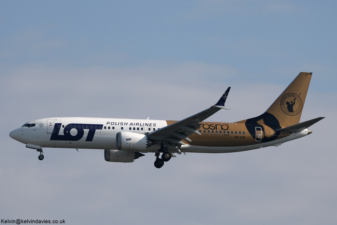 LOT Polish 737 MAX-8 SP-LVK