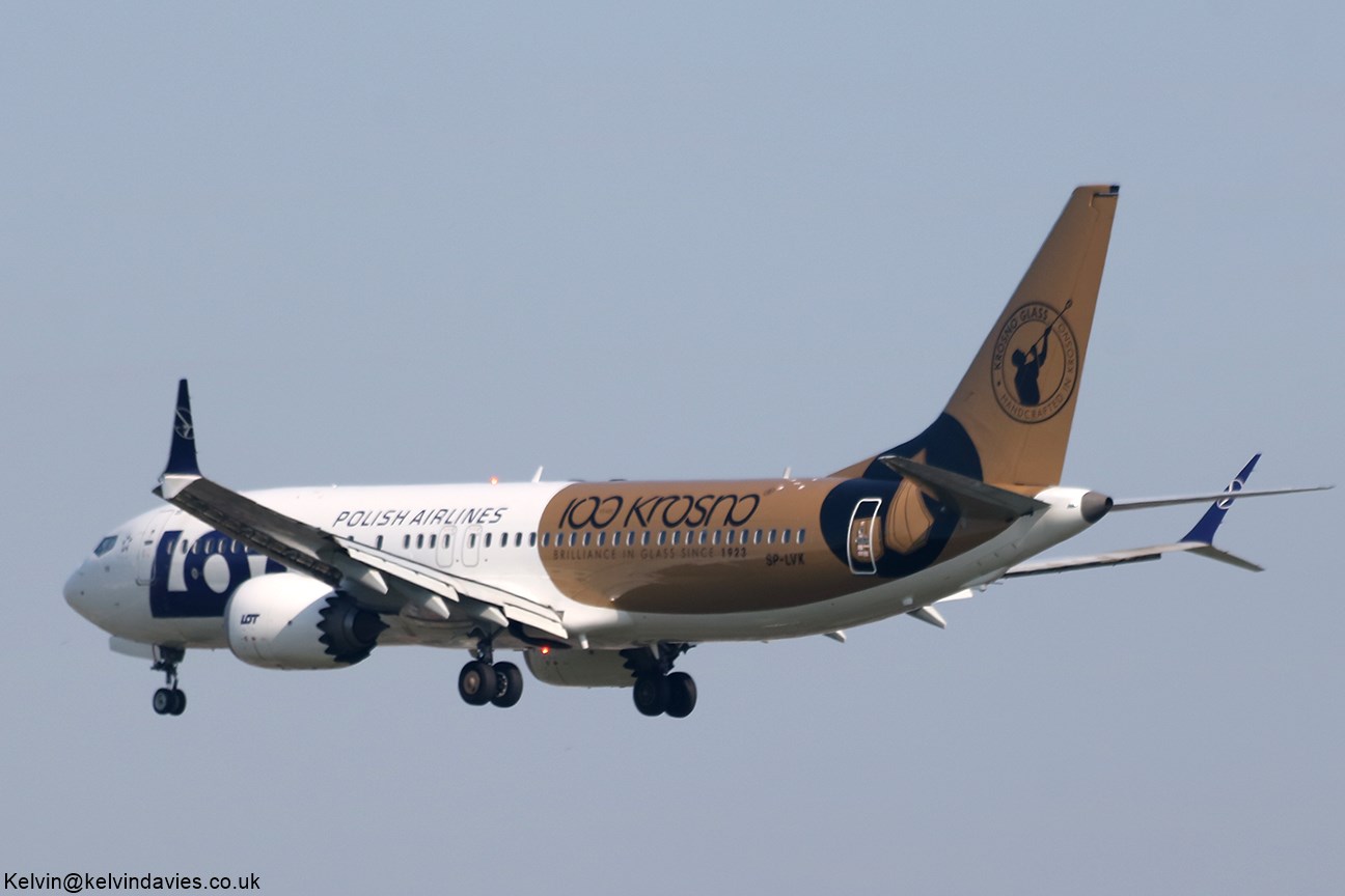 LOT Polish 737 MAX-8 SP-LVK