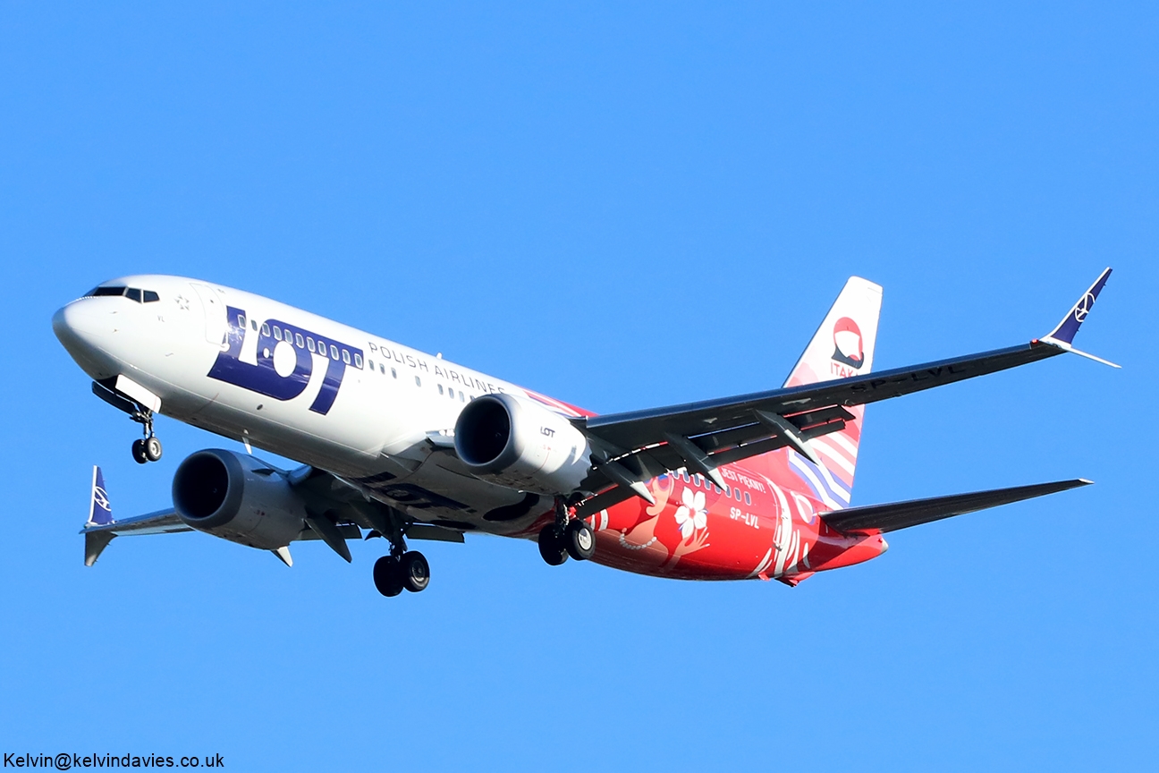 LOT Polish Airlines 737MAX SP-LVL