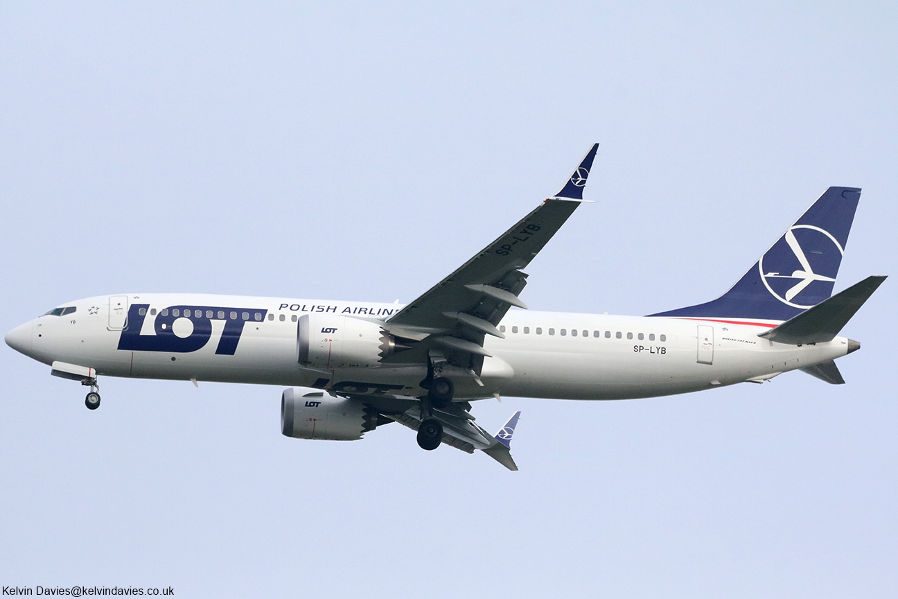 LOT Polish Airlines 737MAX SP-LYB