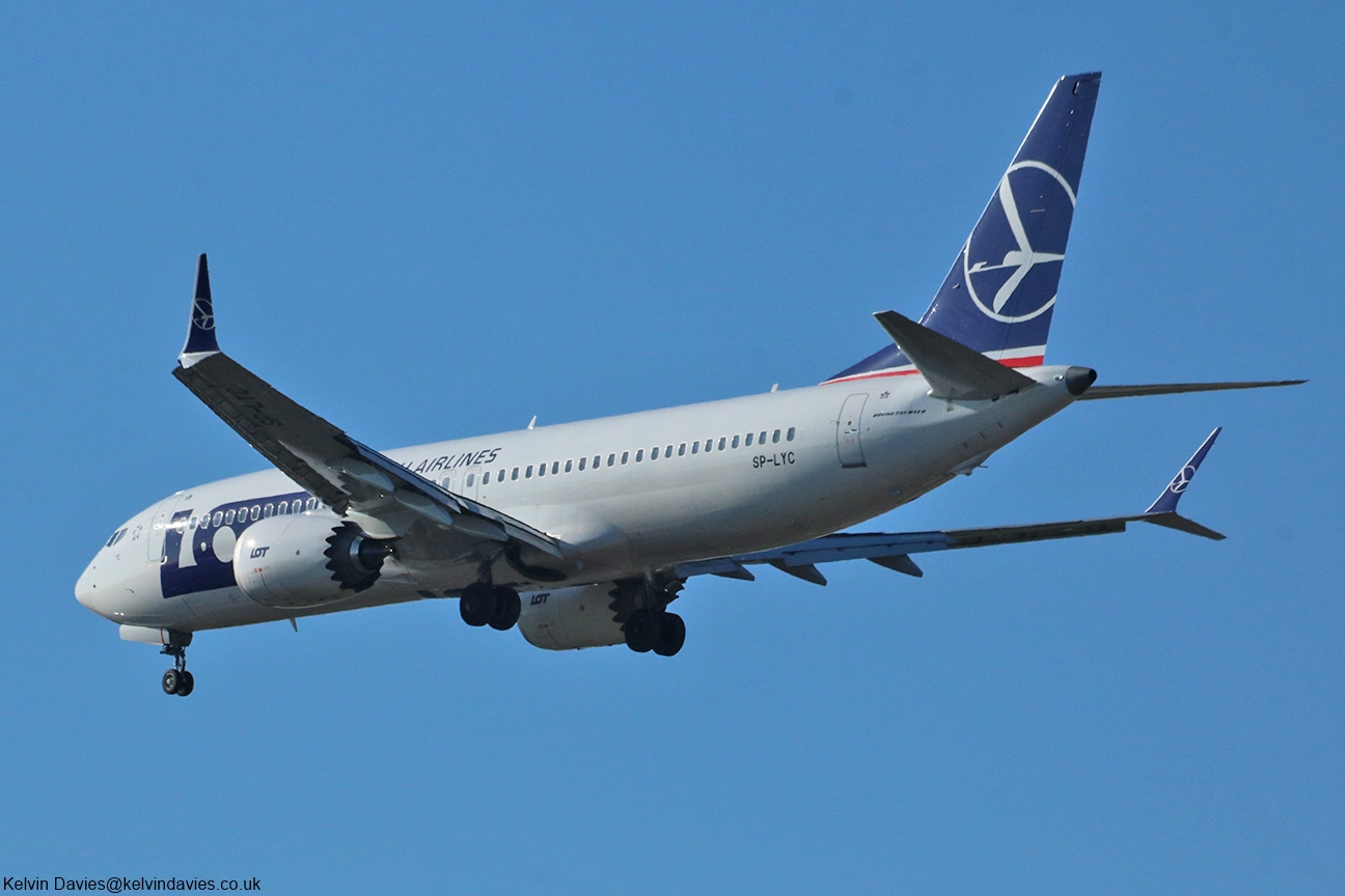 LOT Polish Airlines 737MAX SP-LYC