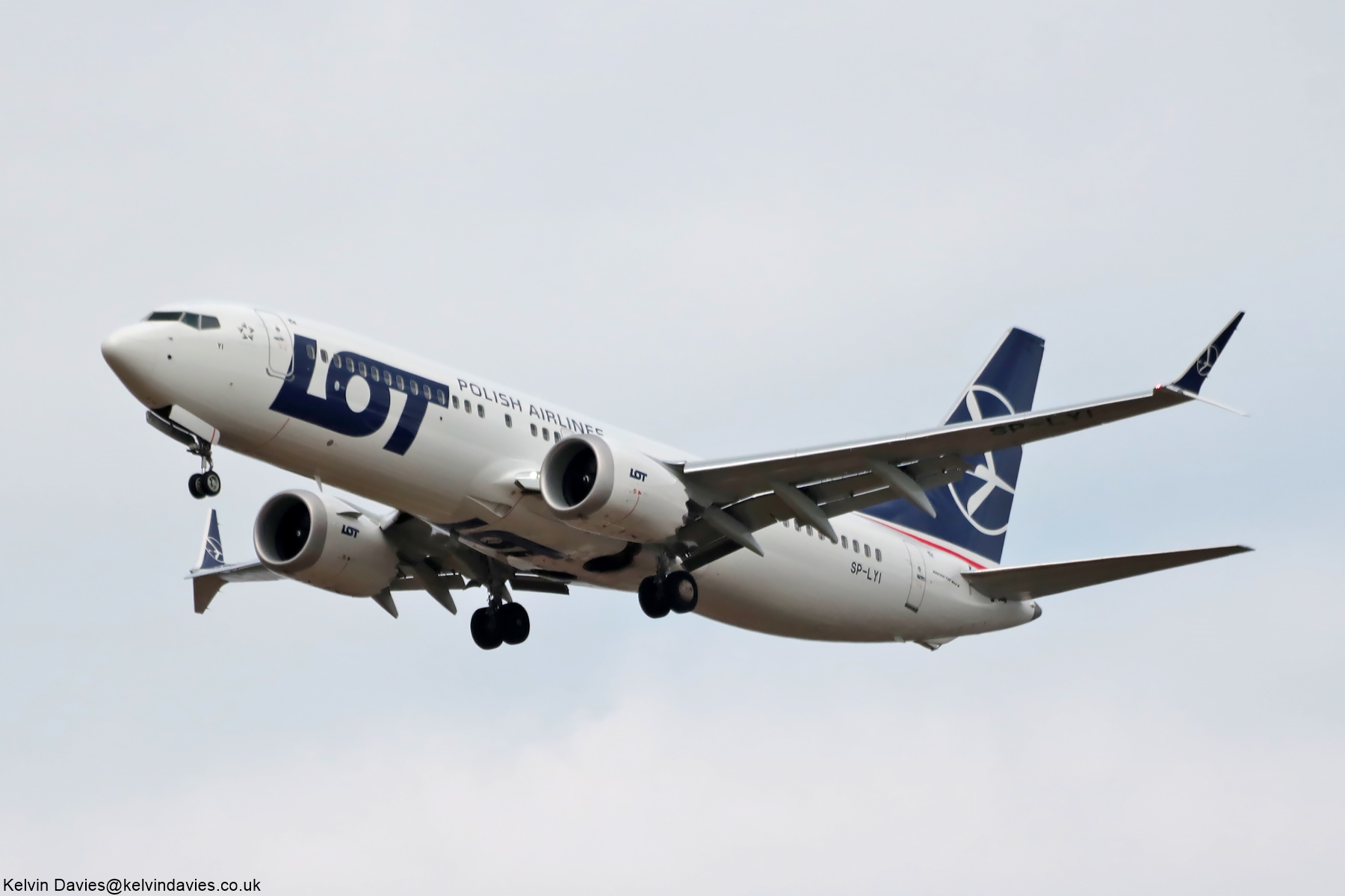 LOT Polish Airlines 737MAX SP-LYI
