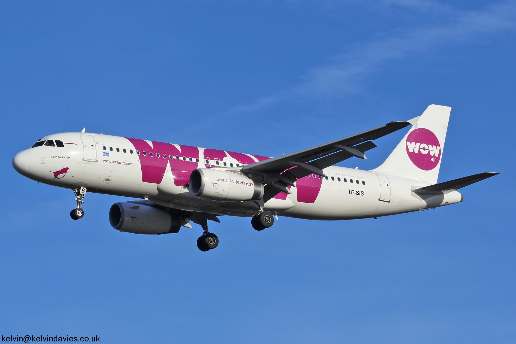 WOW Air A320 TF-SIS