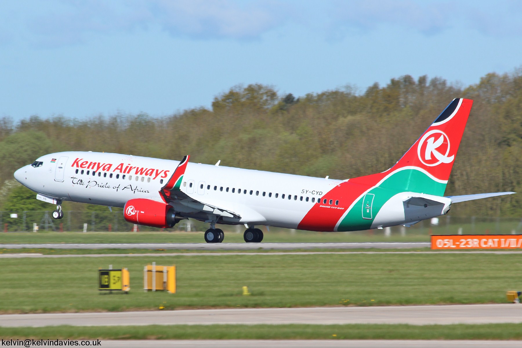 Kenya Airways 737 5Y-CYD
