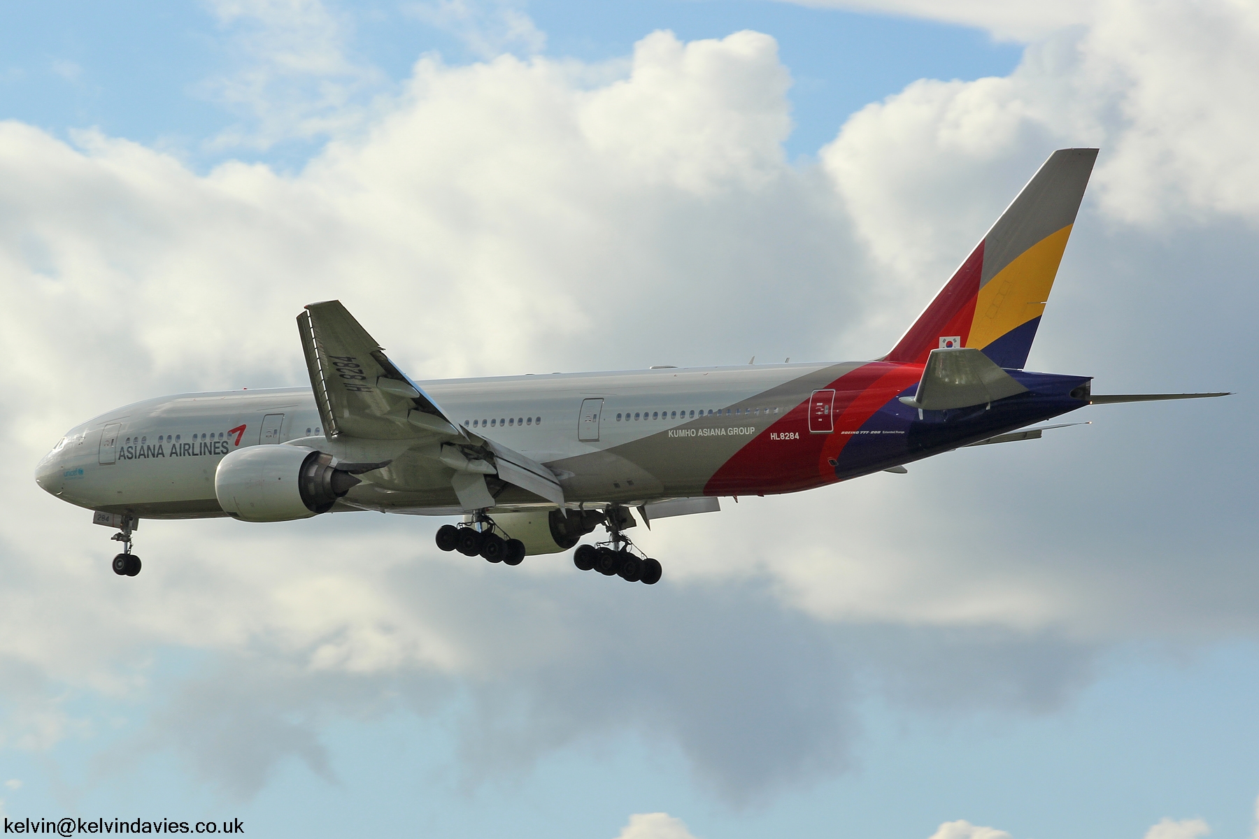 Asiana Airlines 777 HL8284