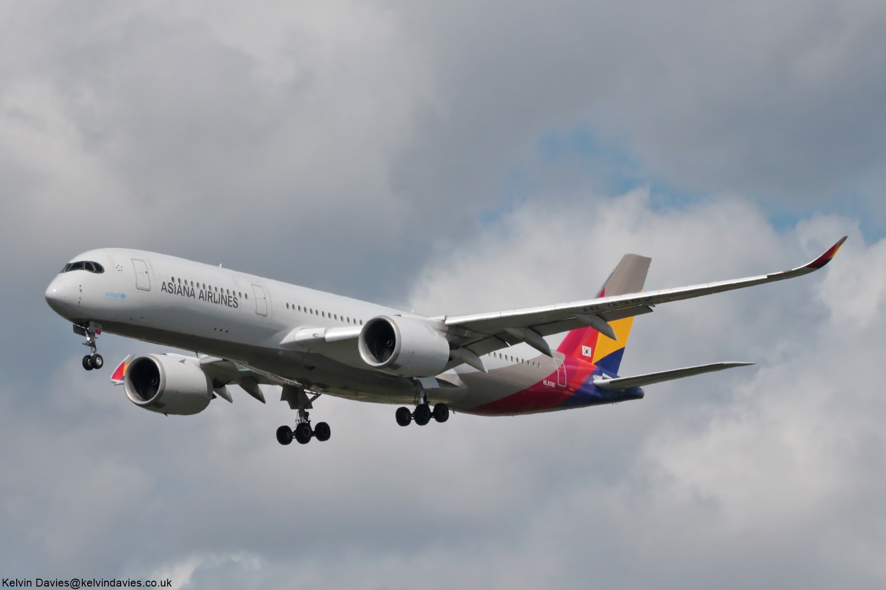 Asiana Airlines A350 HL8382