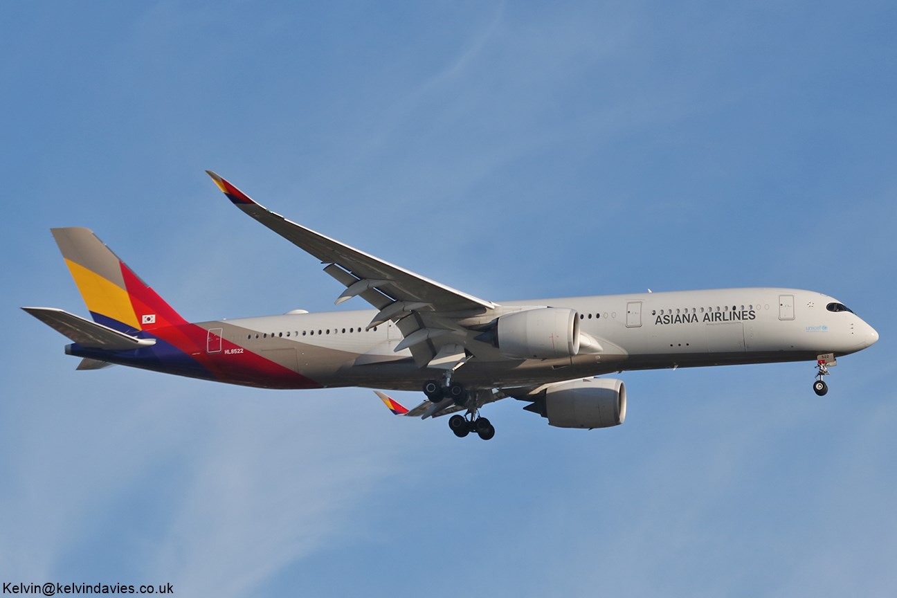 Asiana Airlines A350 HL-8522