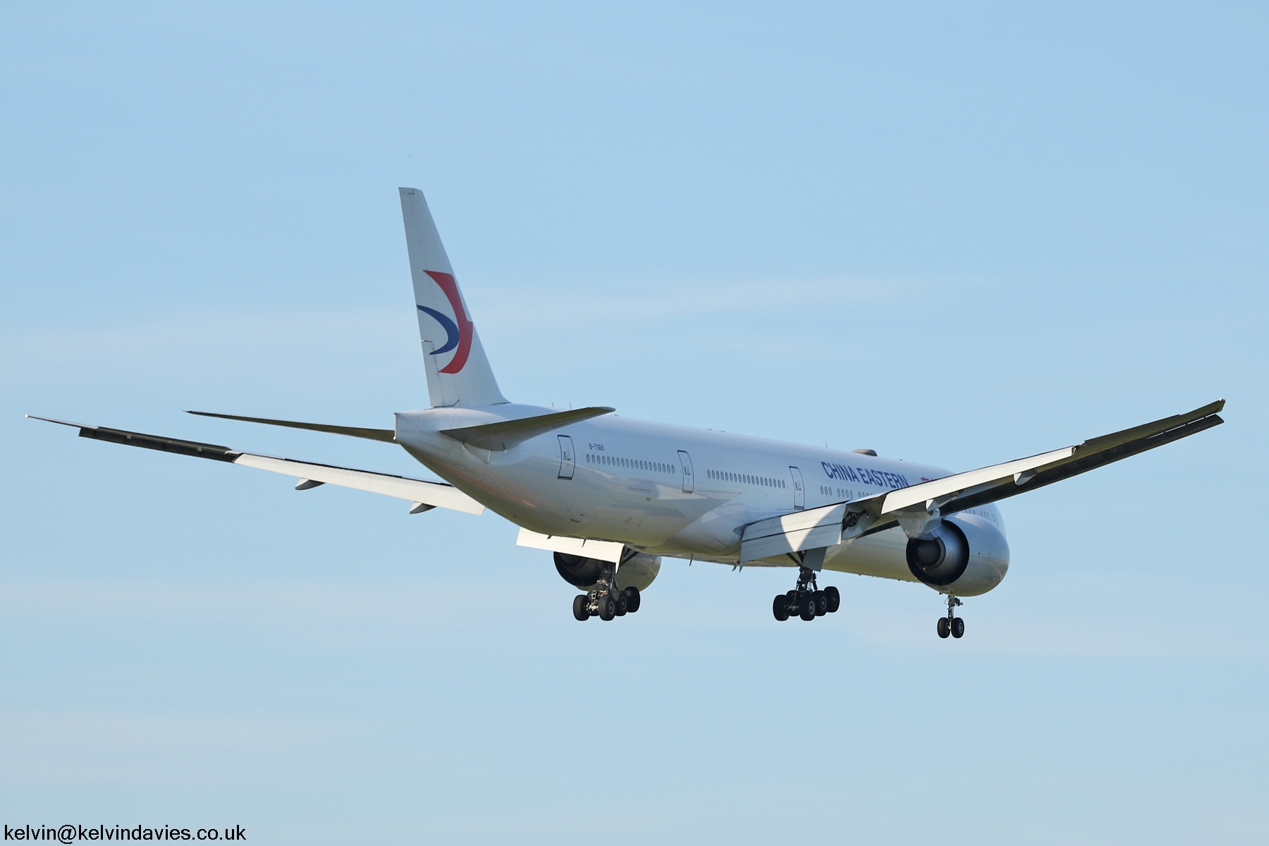 China Eastern Airlines 777 B-7369