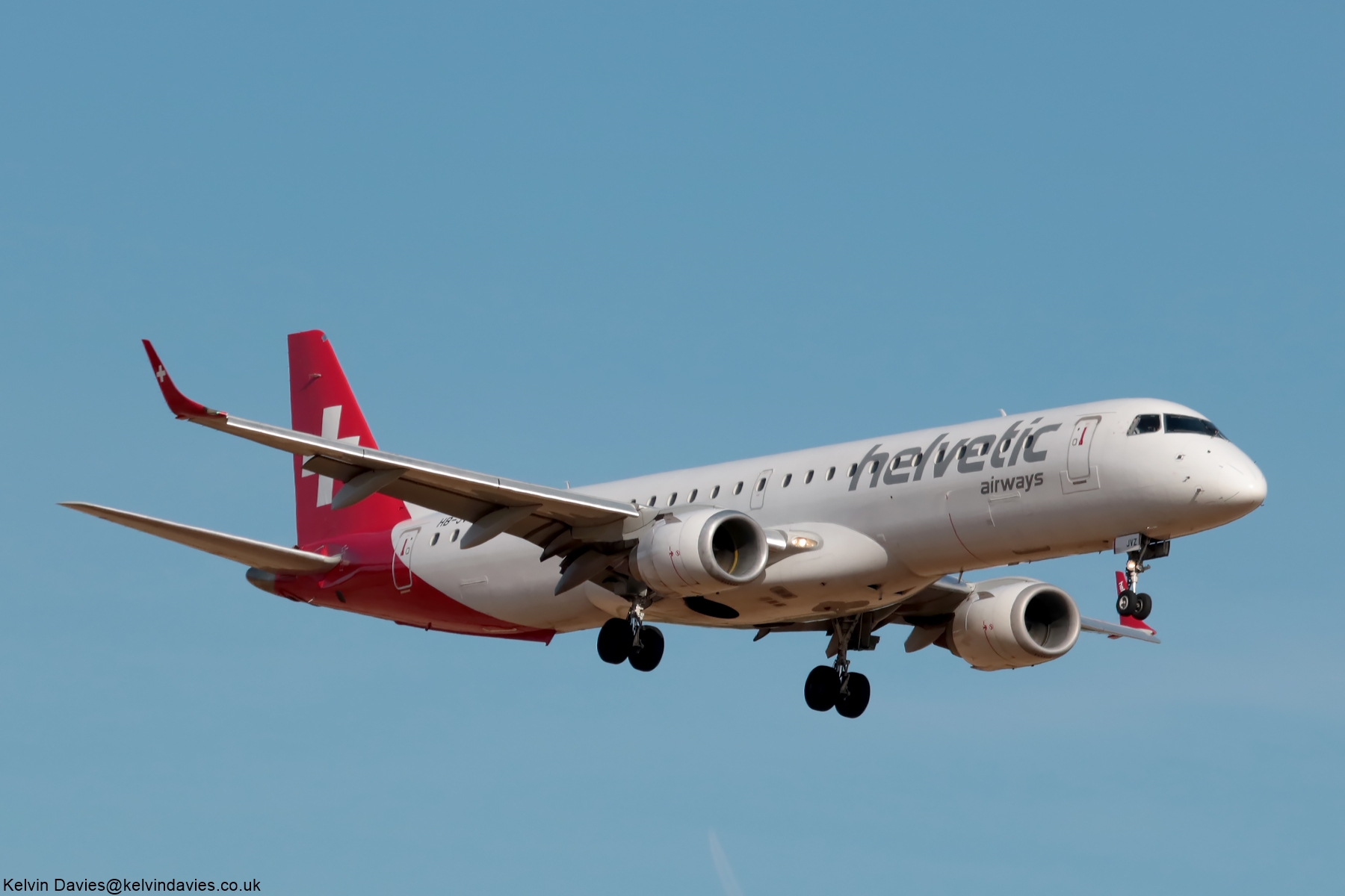 Helvetic Airways EMB-190 HB-JVZ