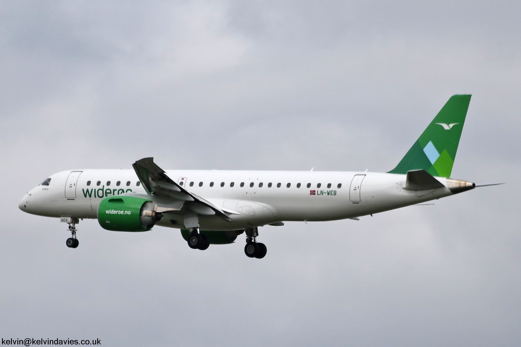 Wideroes Flyveselskap EMB-190 LN-WEB