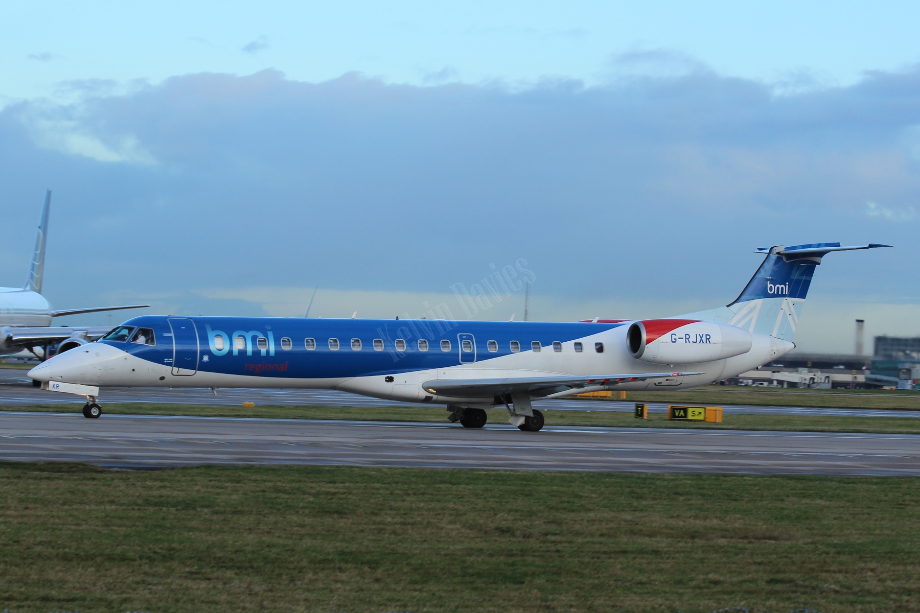 BMI Regional ERJ145 G-RJXR