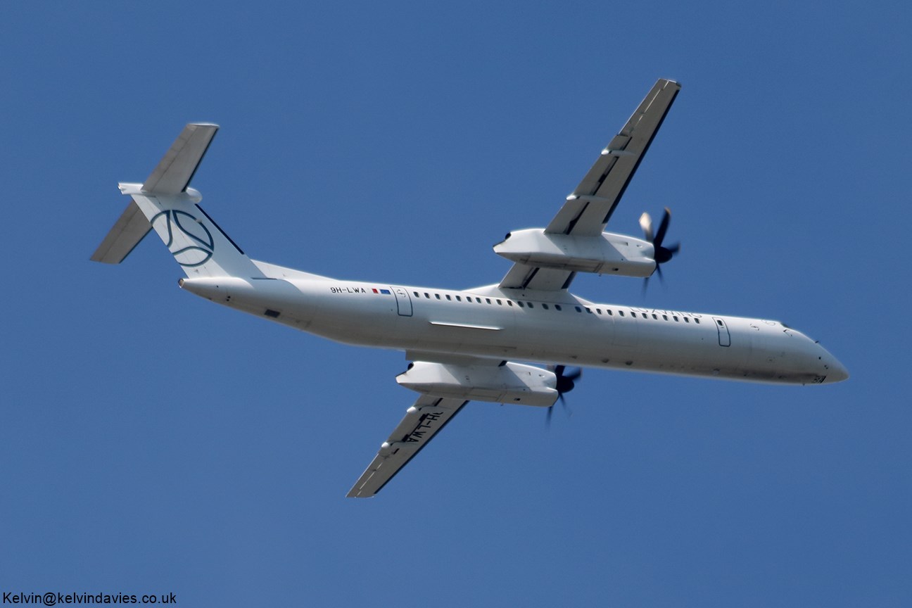 Luxwing Dash 8 9H-LWA
