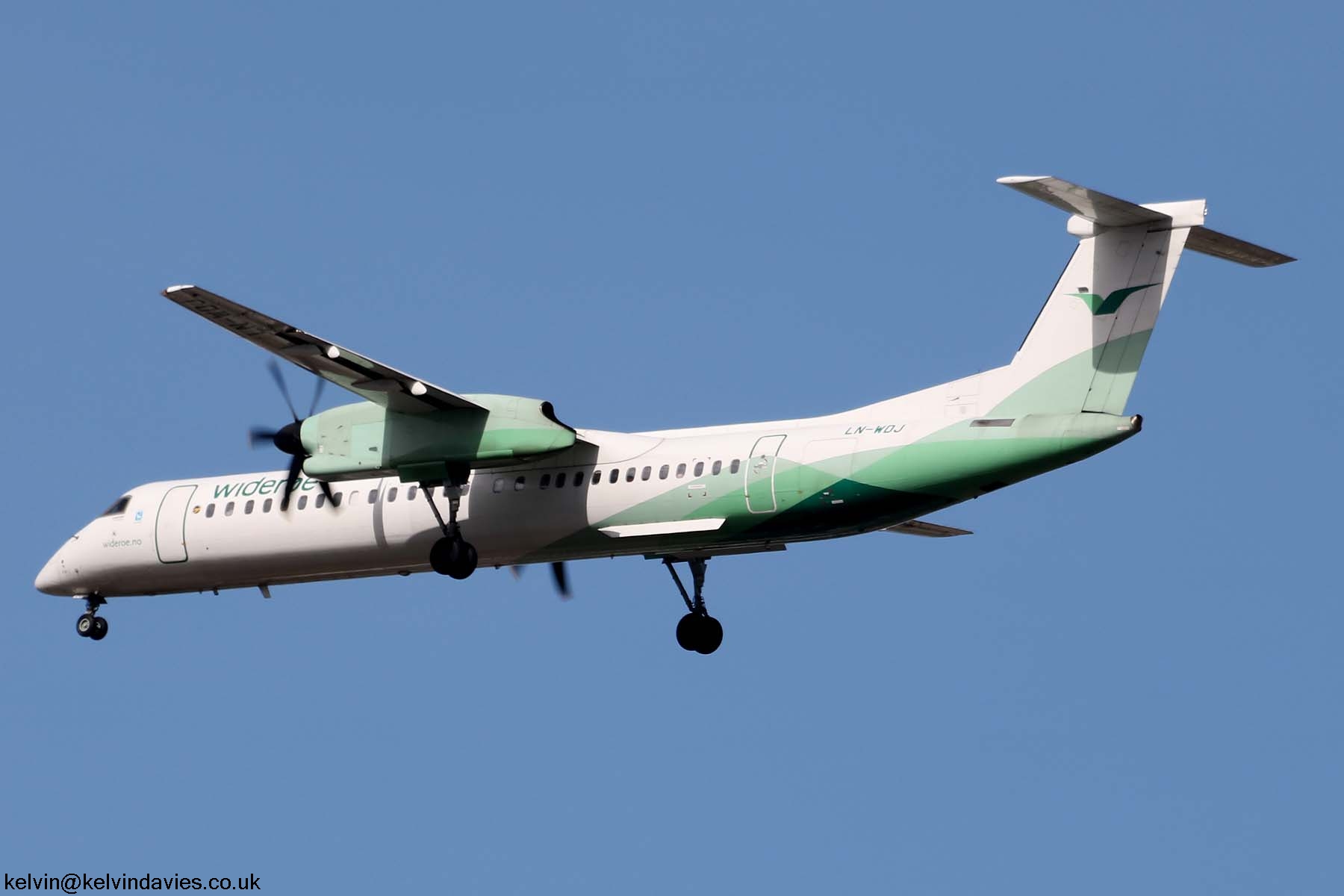 Wideroes Flyveselskap DHC-8 LN-WDJ