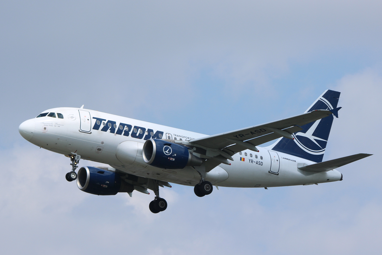 Tarom A318 YR-ASD