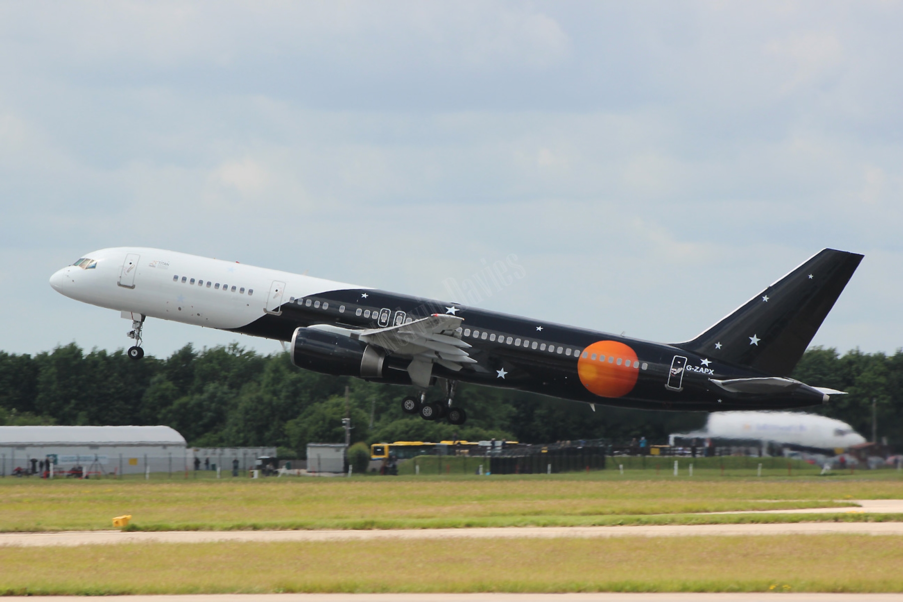 Titan Airways B757 G-ZAPX