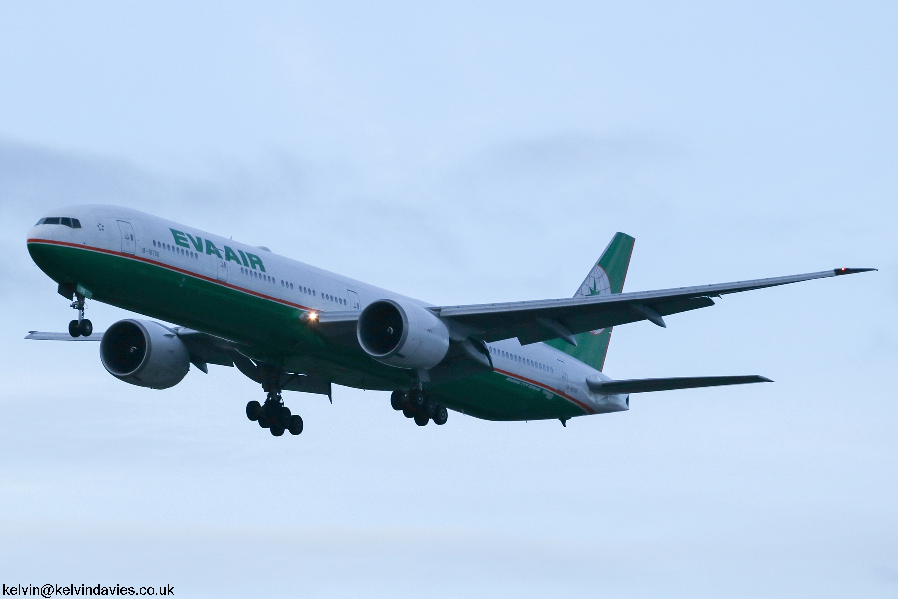 EVA Air 777 B-16706