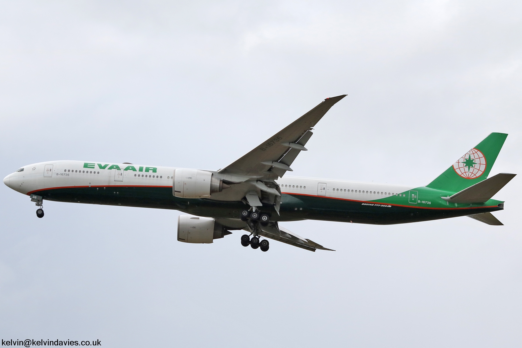 EVA Air 777 B-16736