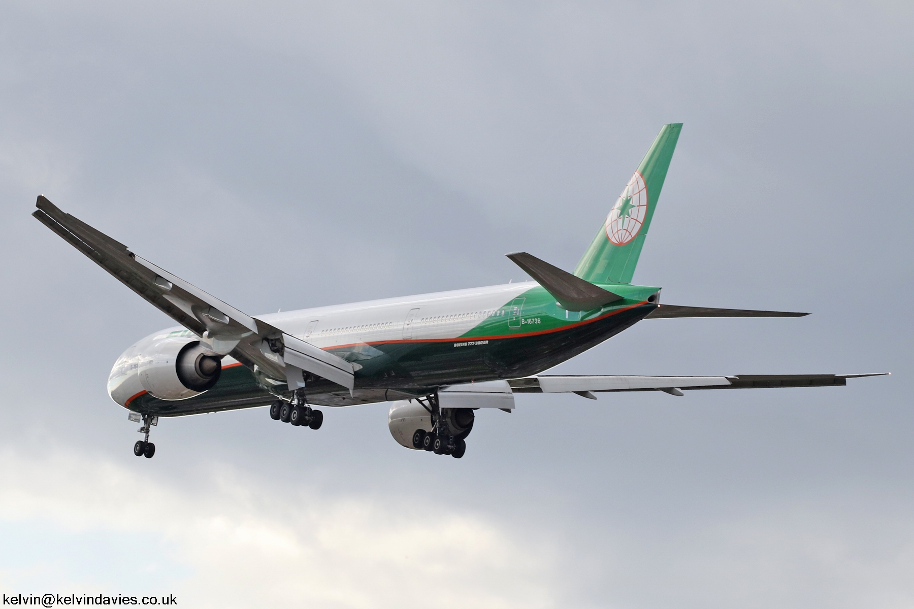 EVA Air 777 B-16736
