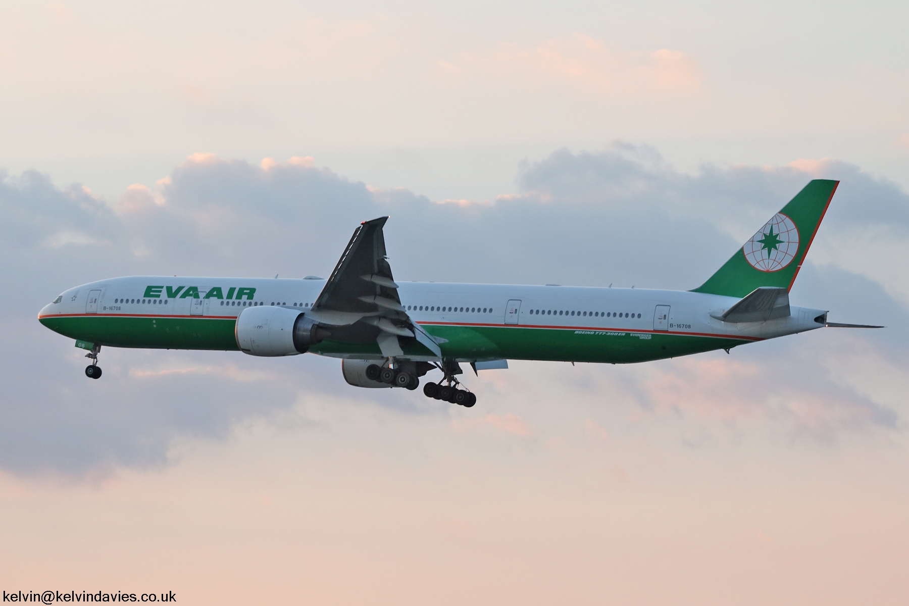 EVA Air 777 B-16708