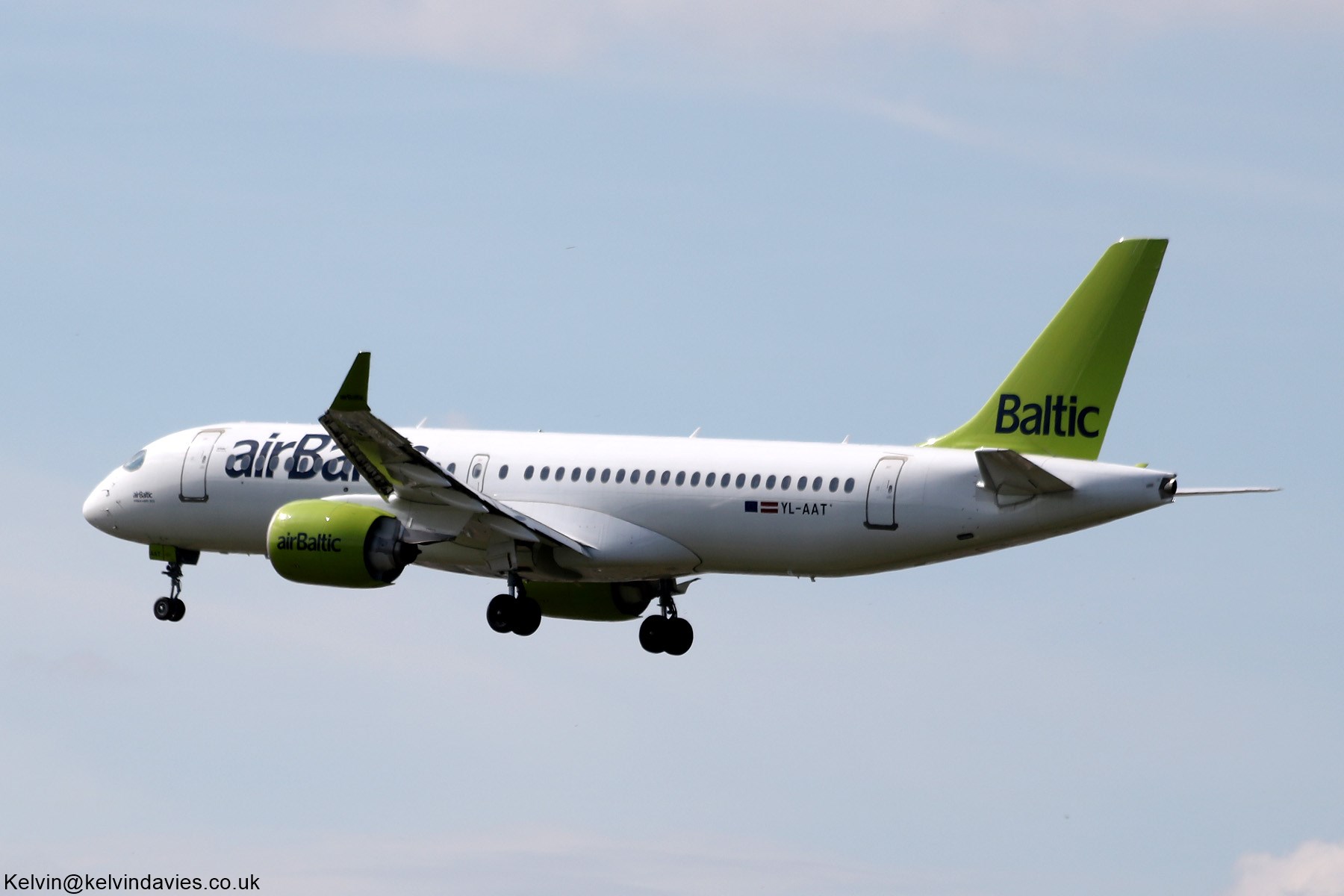 Air Baltic A220 YL-AAT