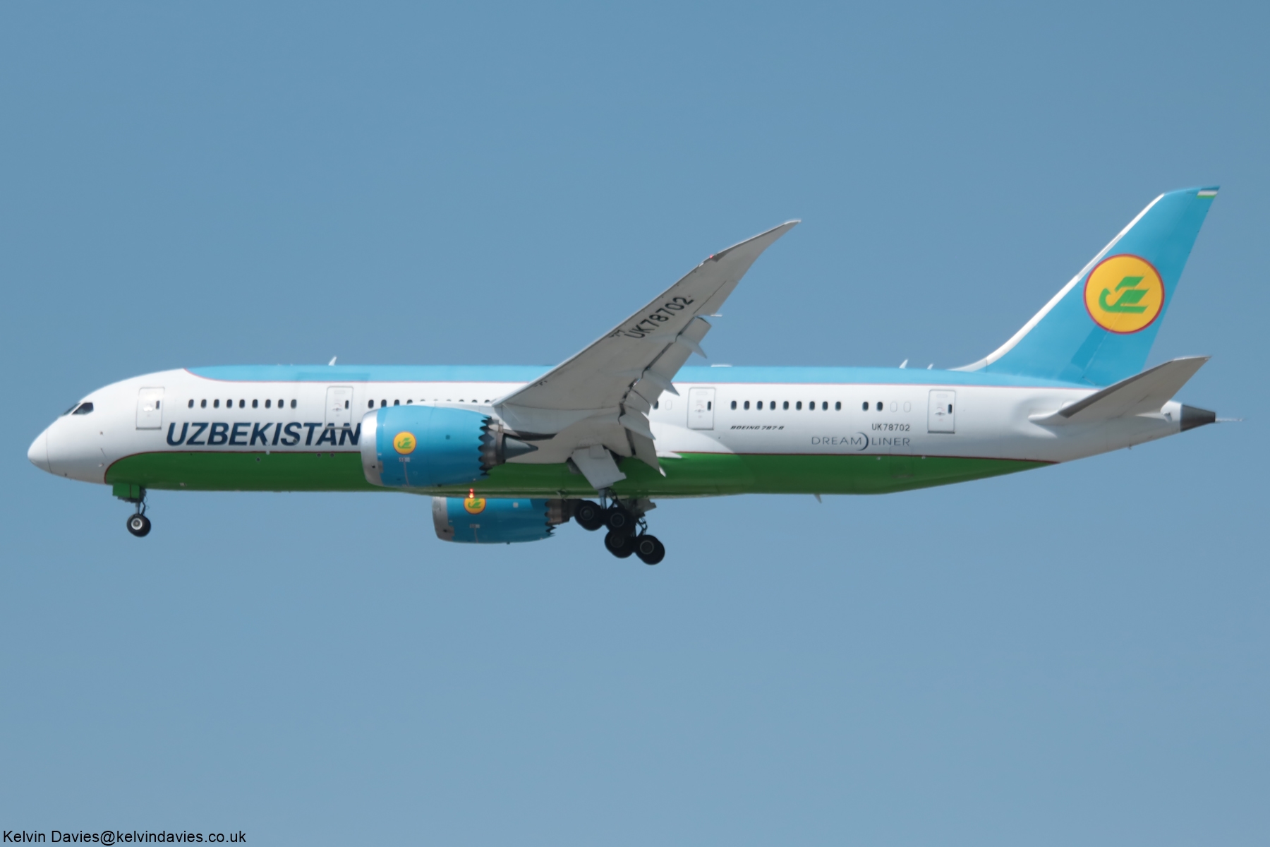 Uzbekistan Airways 787 UK78702