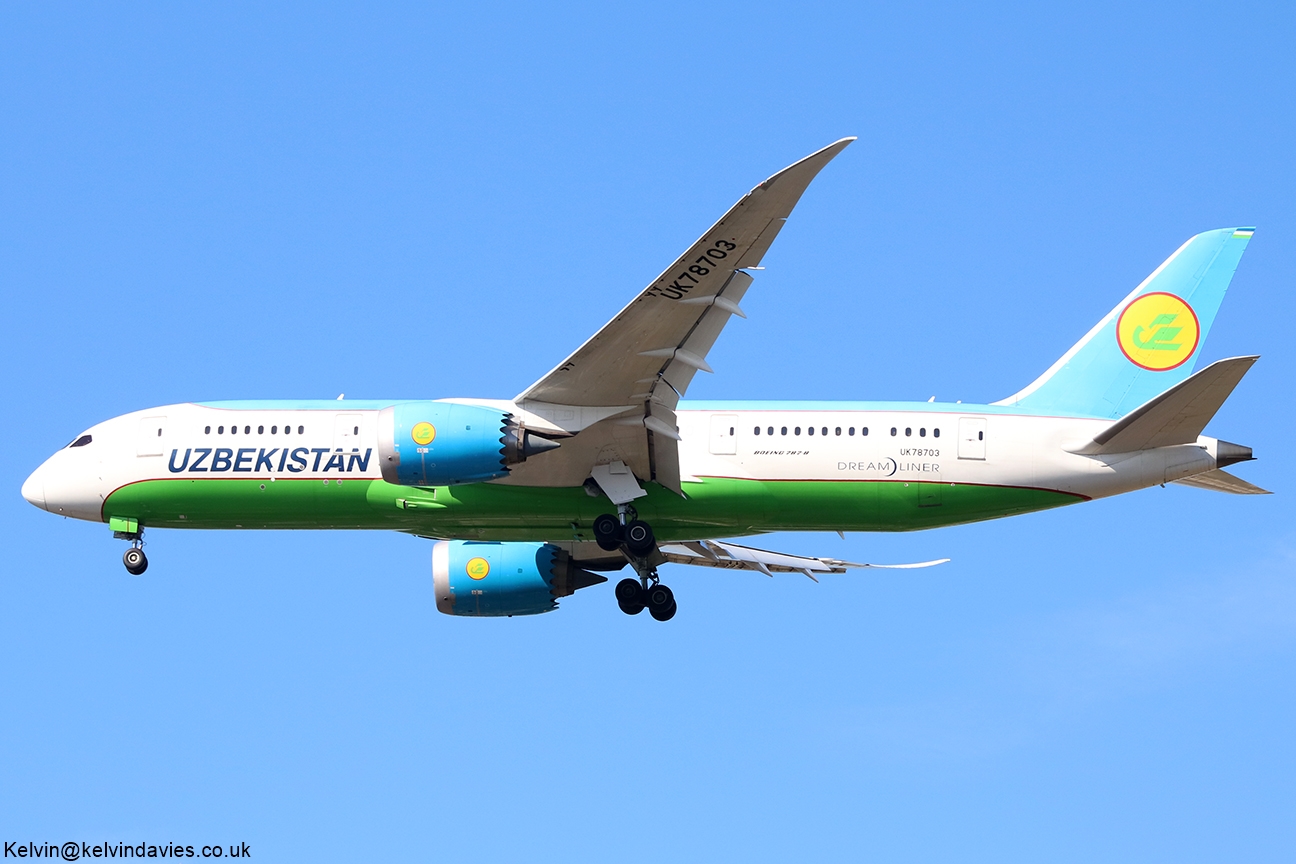 Uzbekistan Airways 787 UK78703