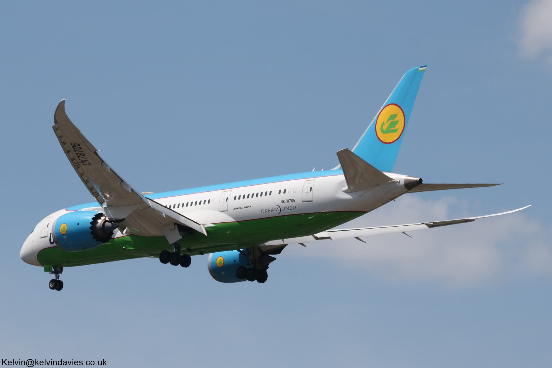 Uzbekistan Airways 787 UK78705