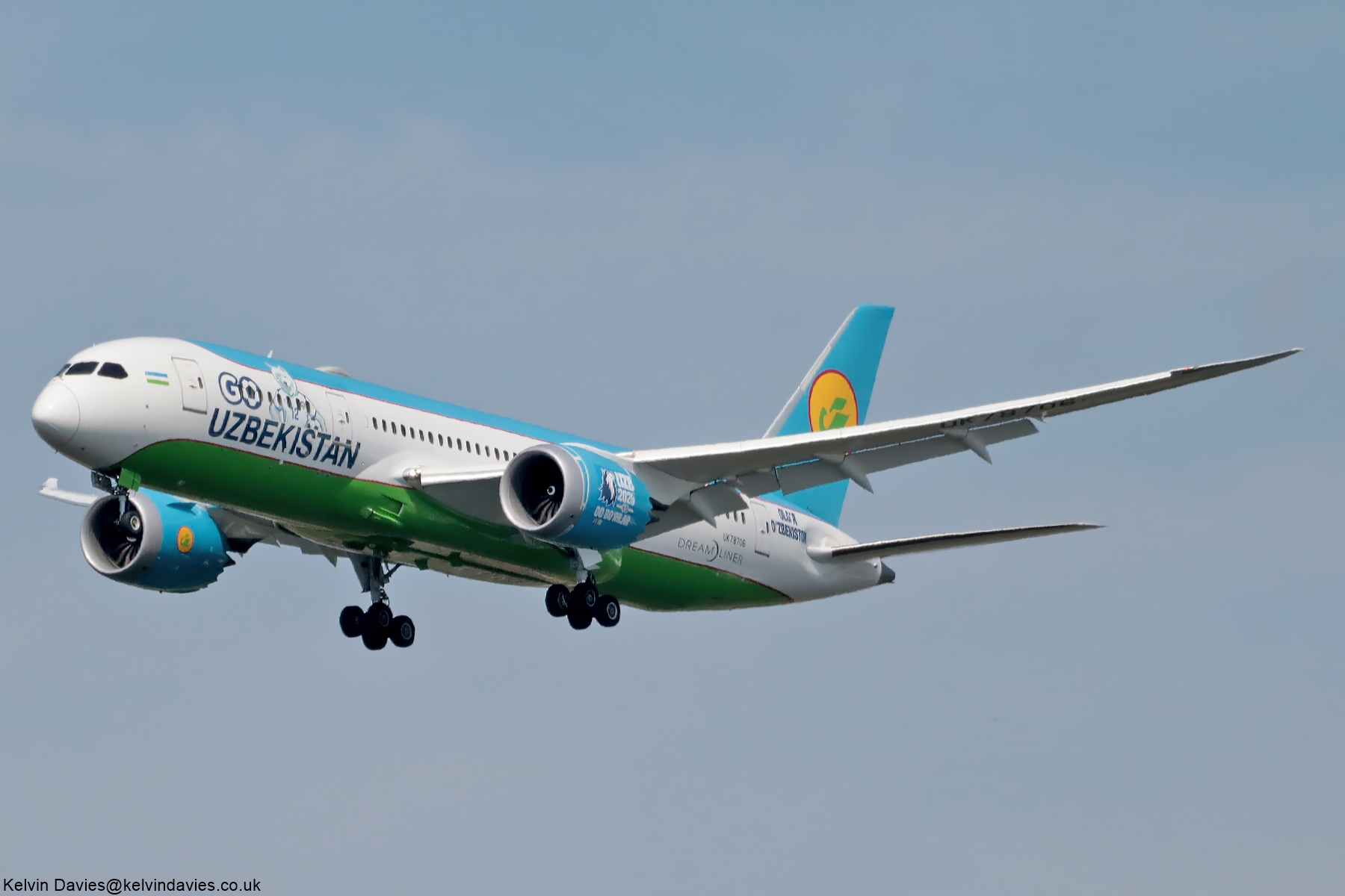 Uzbekistan Airways 787 UK78706