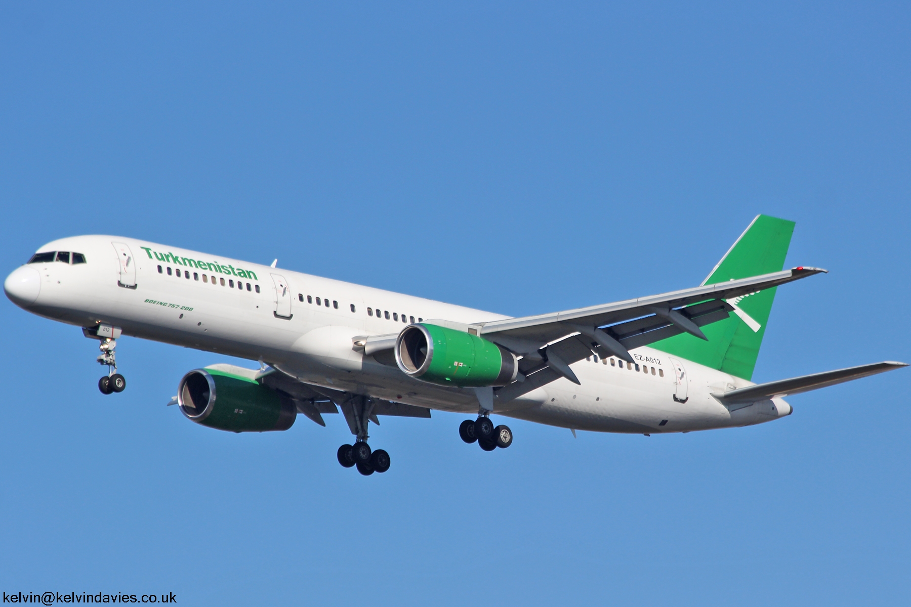 Turkmenistan Airlines 757 EZ-A012