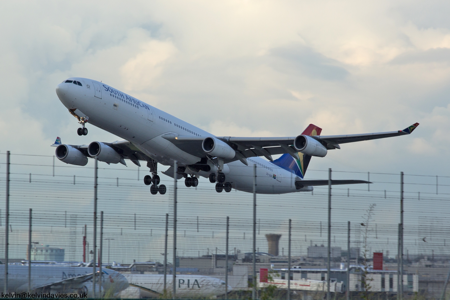 South African Airways A340 ZS-SXF