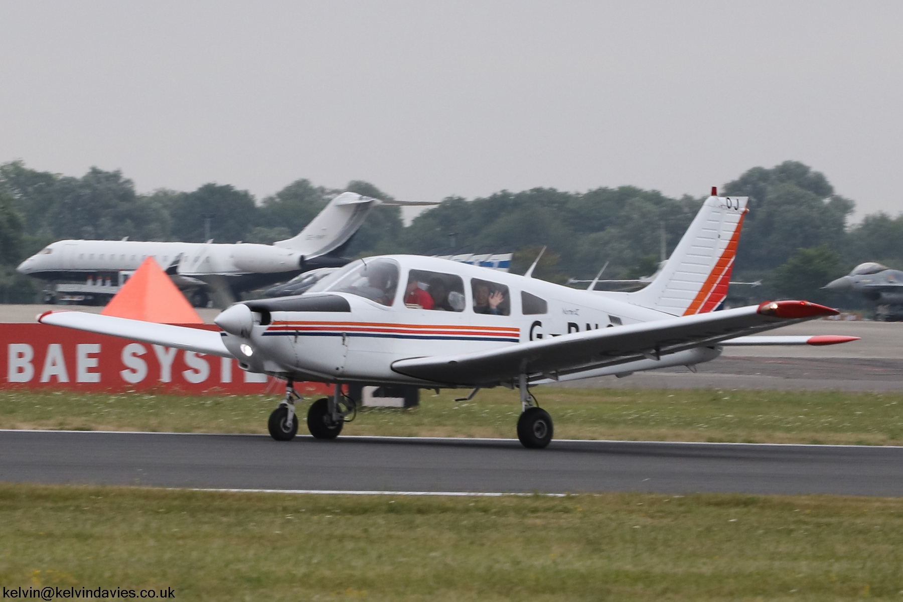 Piper Warrior PA-28 G-BNOJ