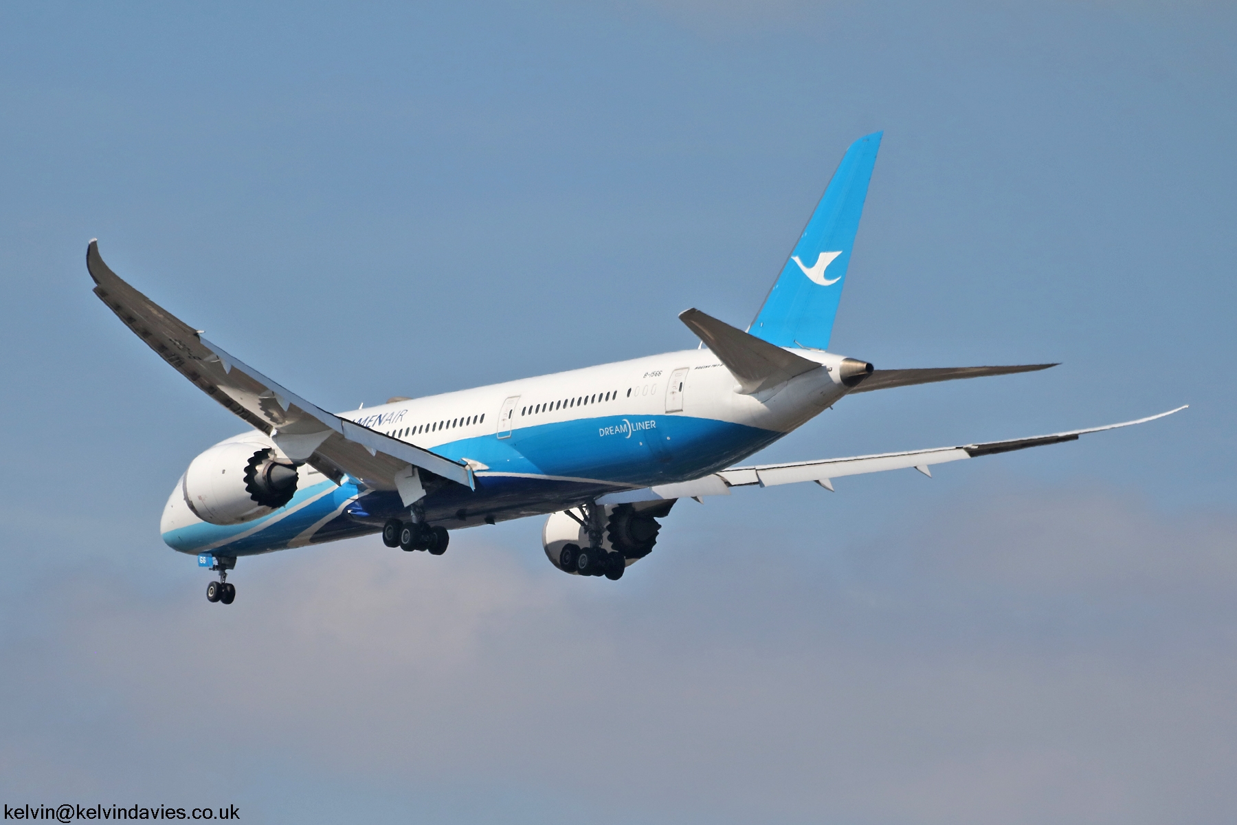 XiamenAir 787 B-1566