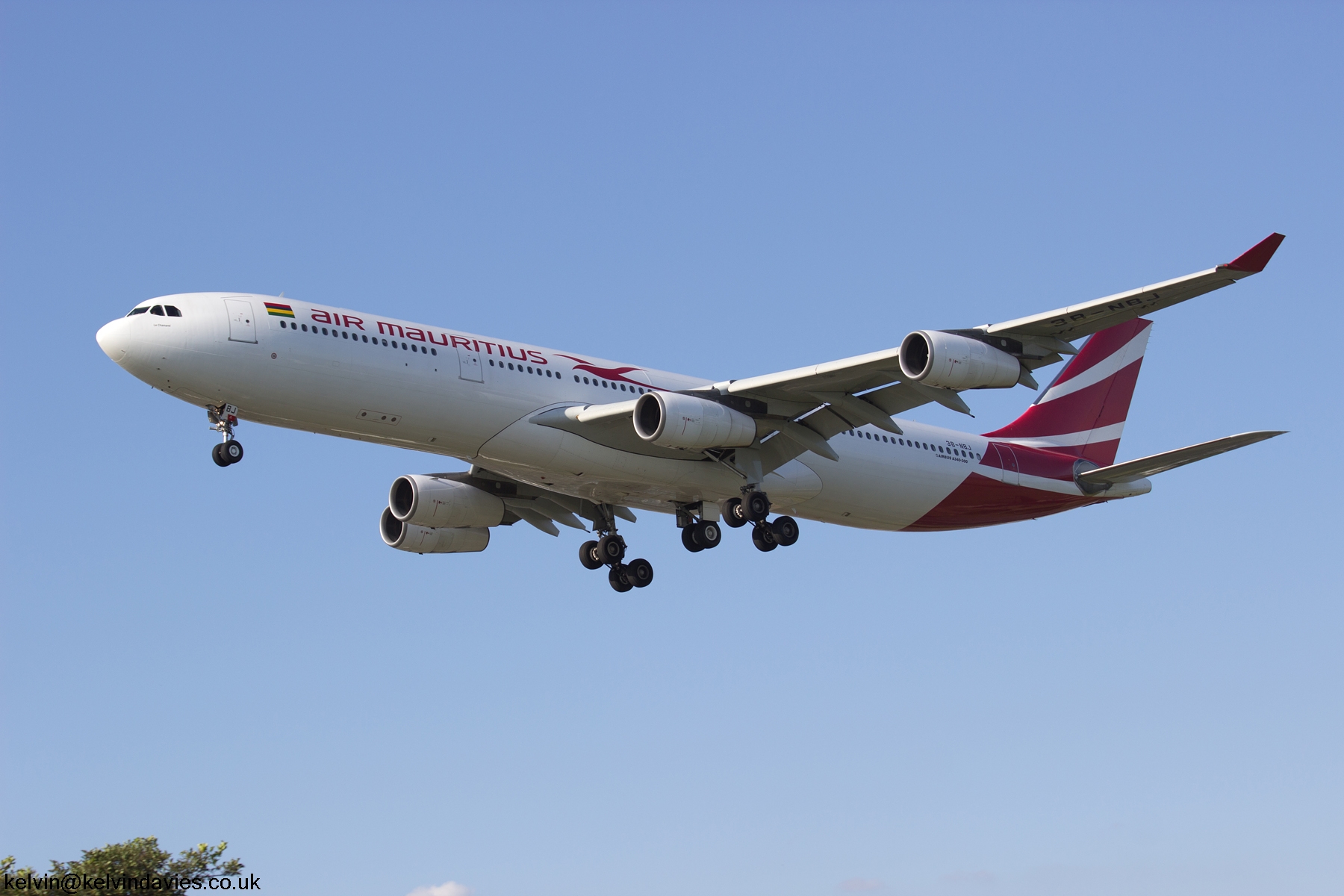 Air Mauritius A340 3B-NBJ