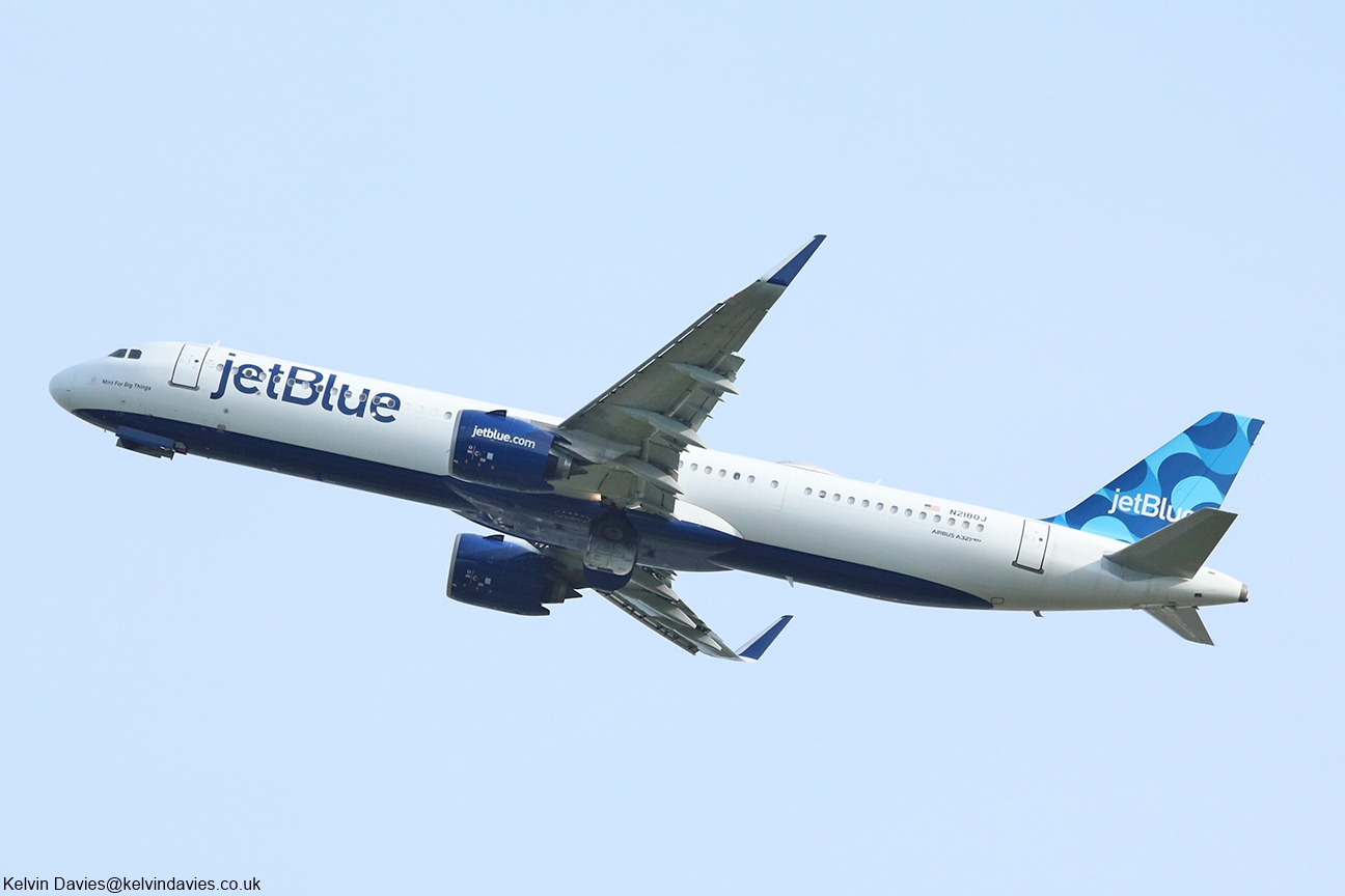JetBlue Airways A321NEO N2180J