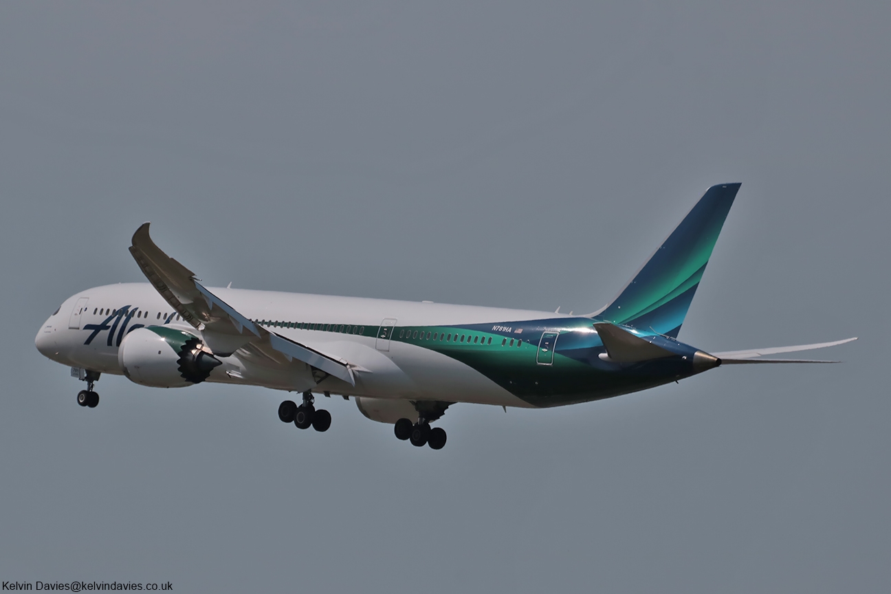 Alaska Airlines 787 N781HA