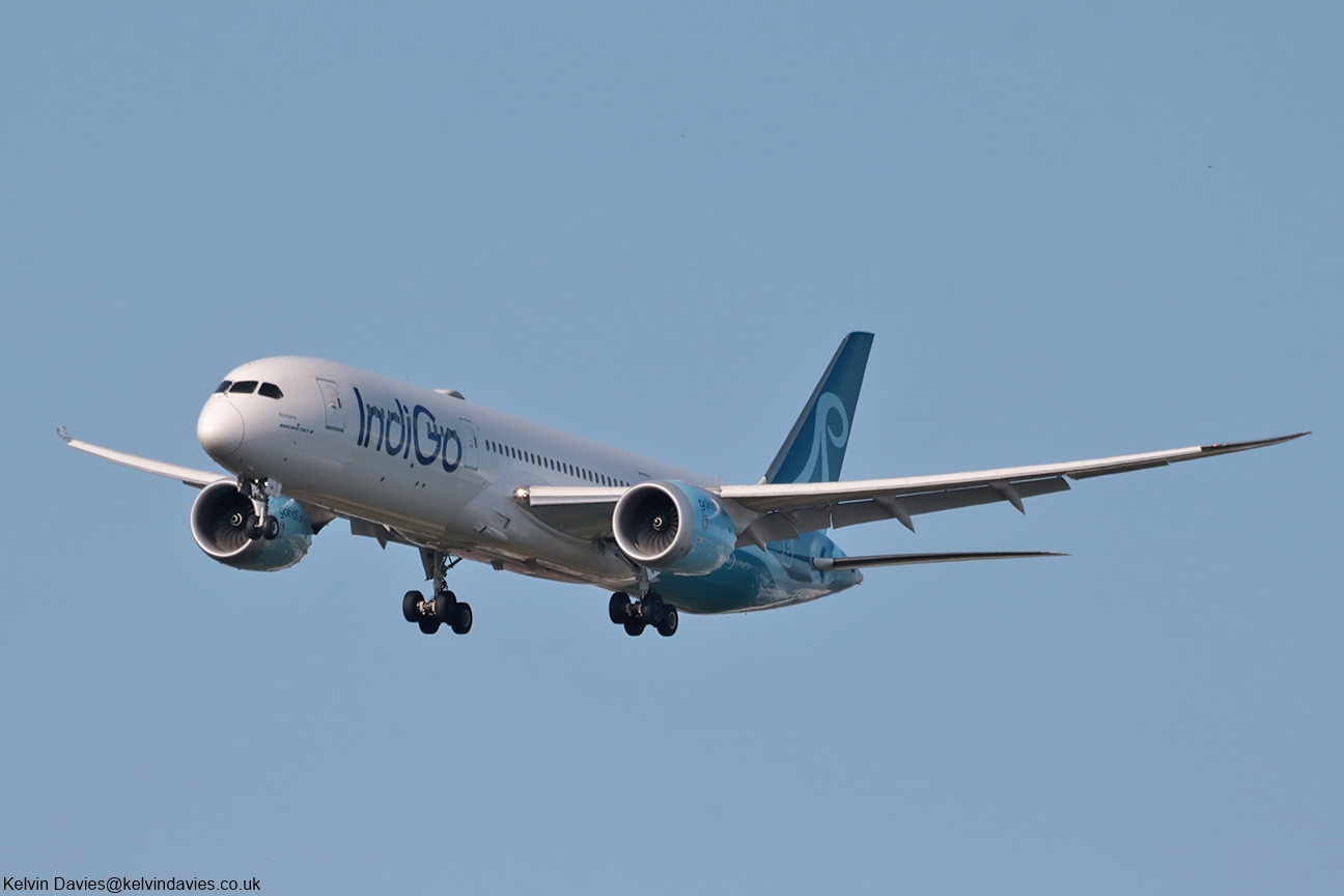 Indigo 787 LN-FNB