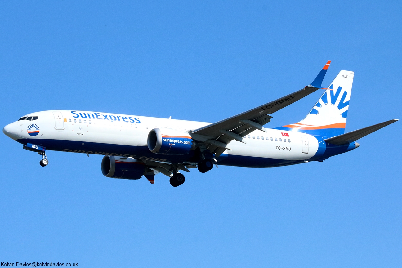 Sun Express 737MAX TC-SMU