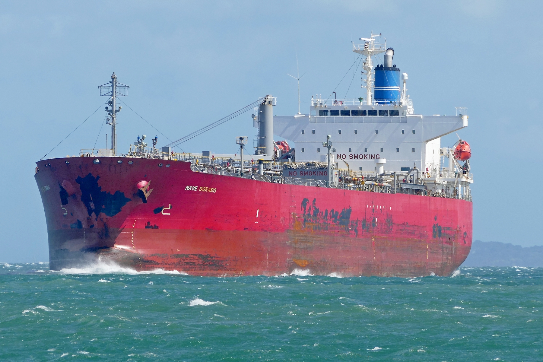 NAVE DORADO