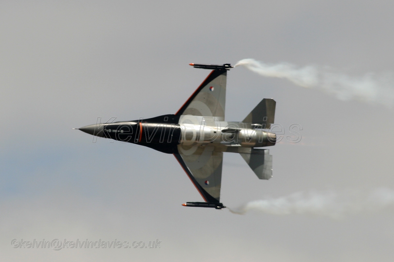 F16 J-055