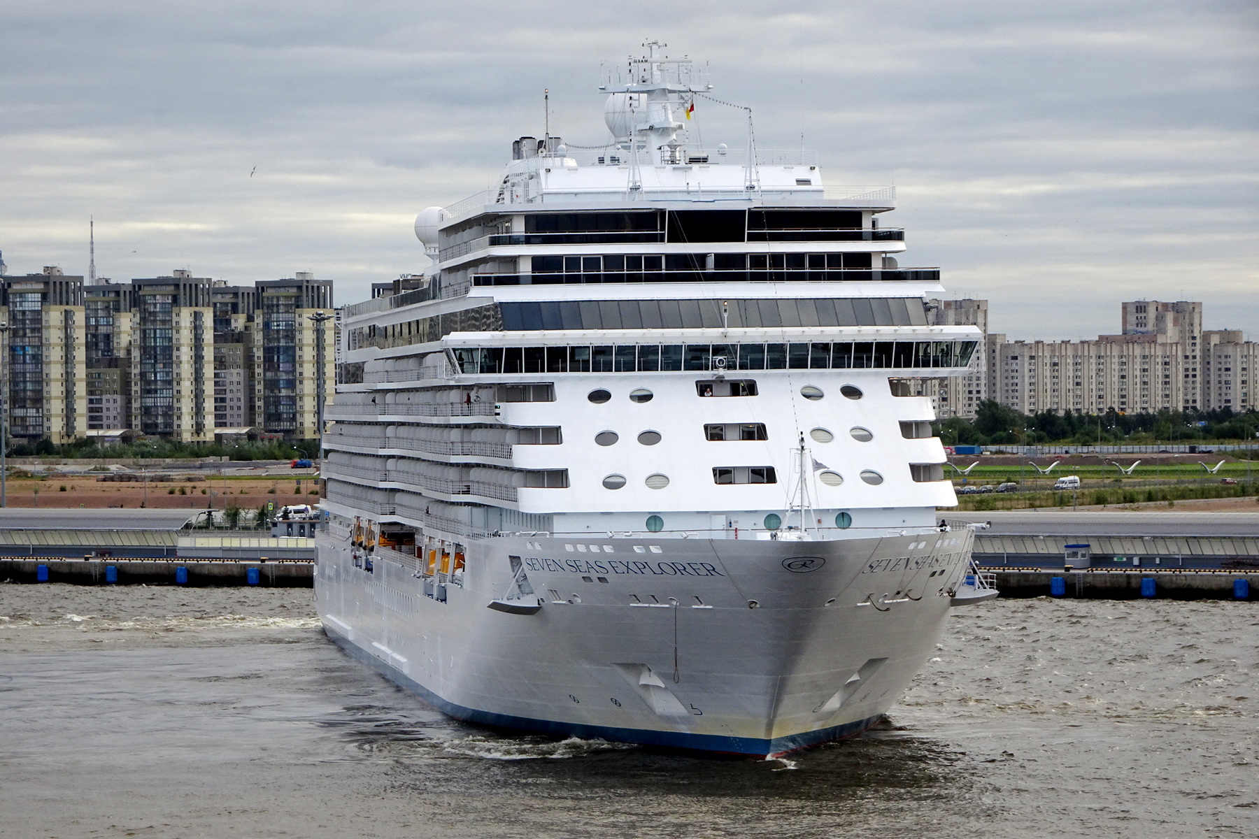 SEVEN SEAS EXPLORER