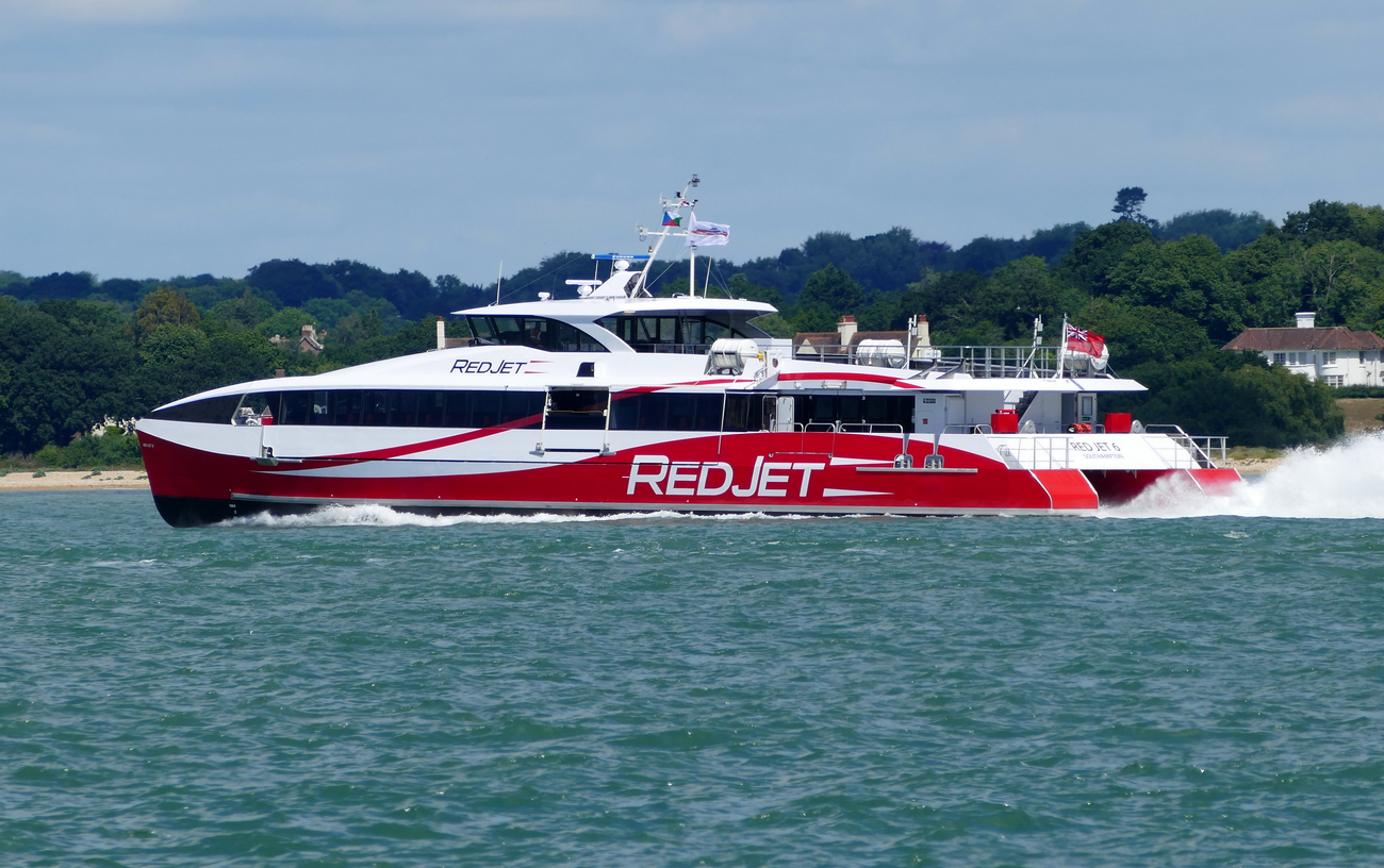RED JET 6
