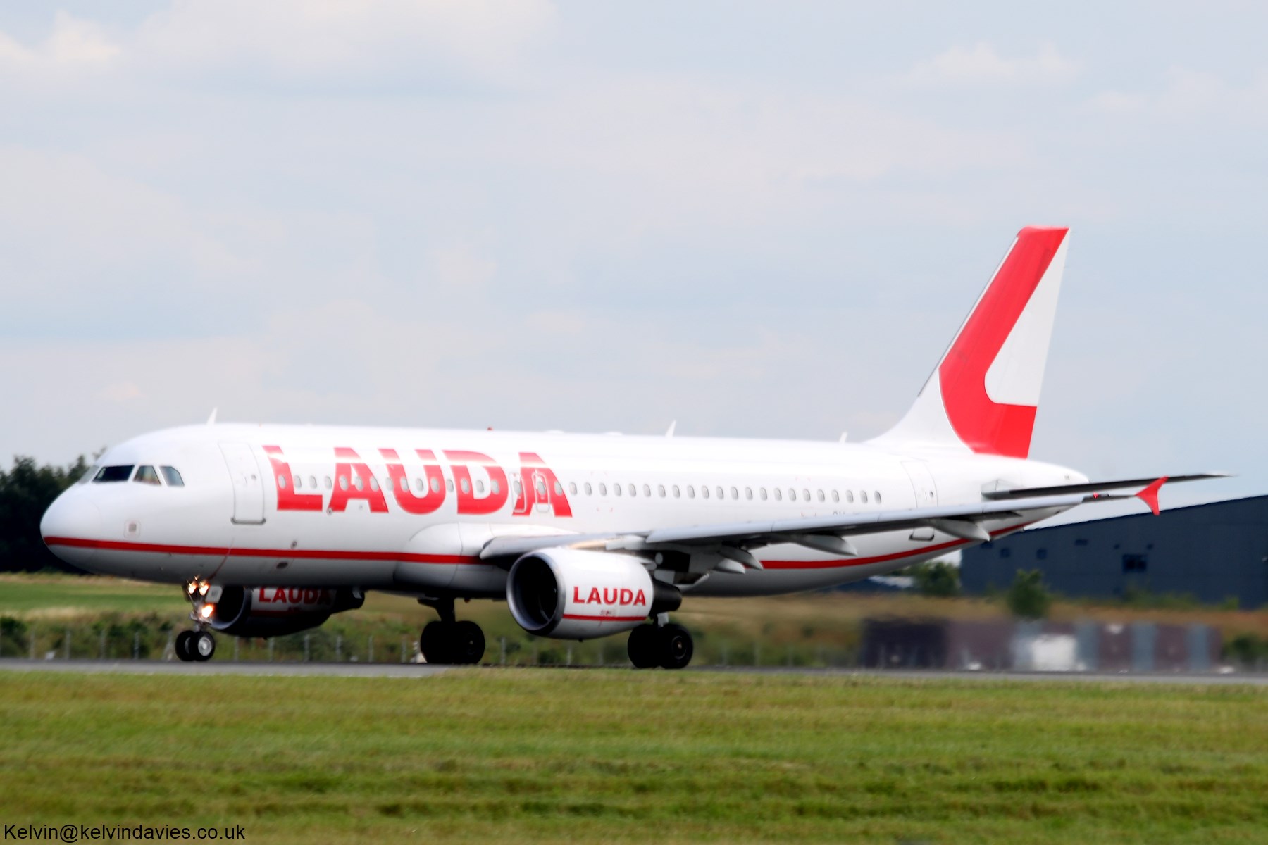 Lauda Europe A320 9H-LMI
