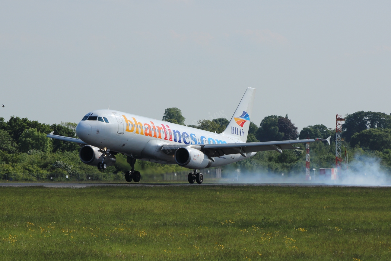 Balkan Holidays A320 LZ-BHH