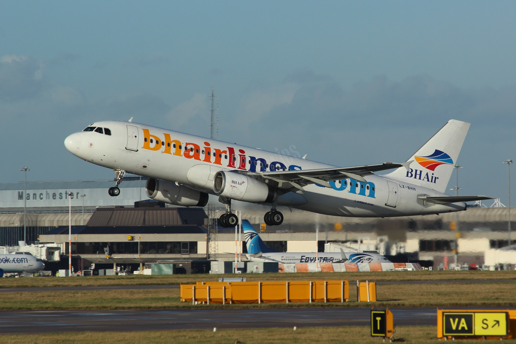 BH Air A320 LZ-BHH