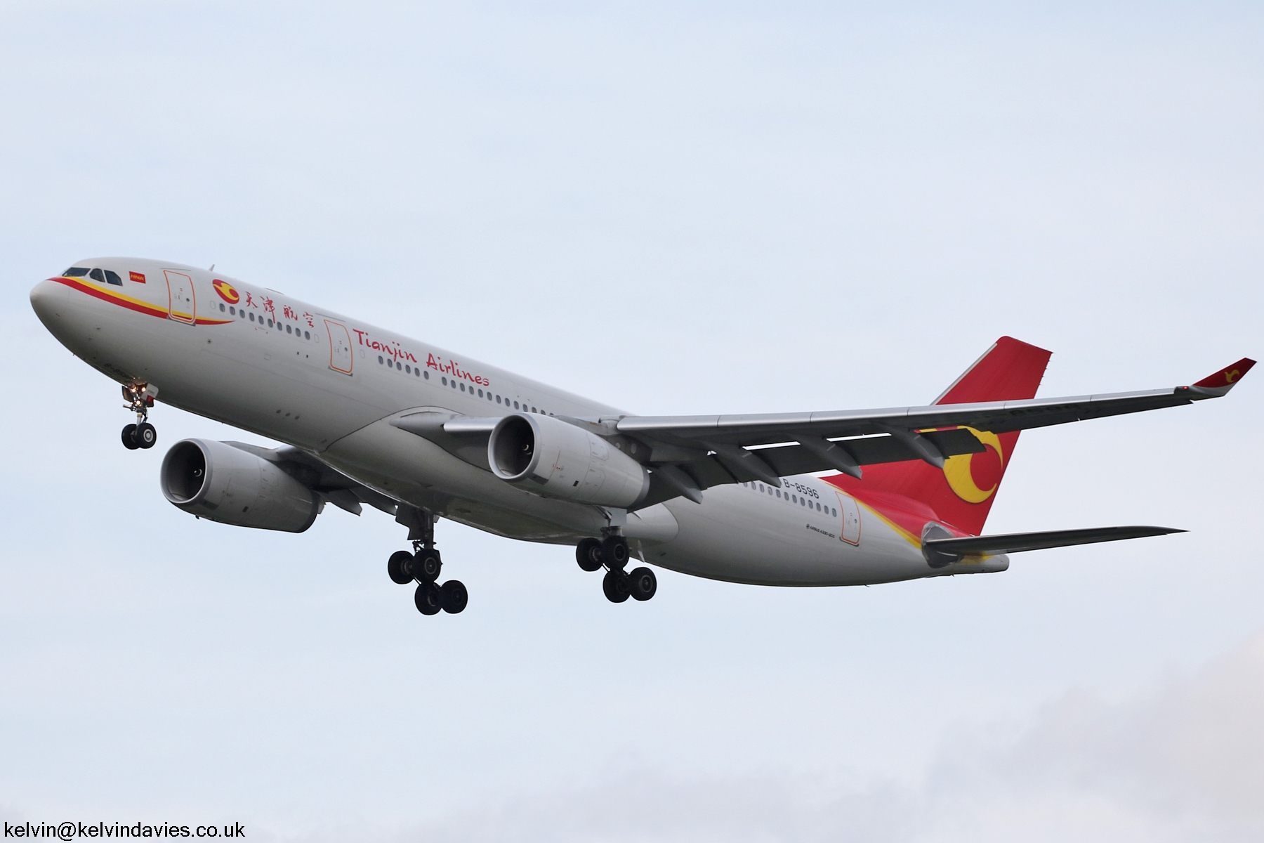 Tianjin Airlines A330 B-8596
