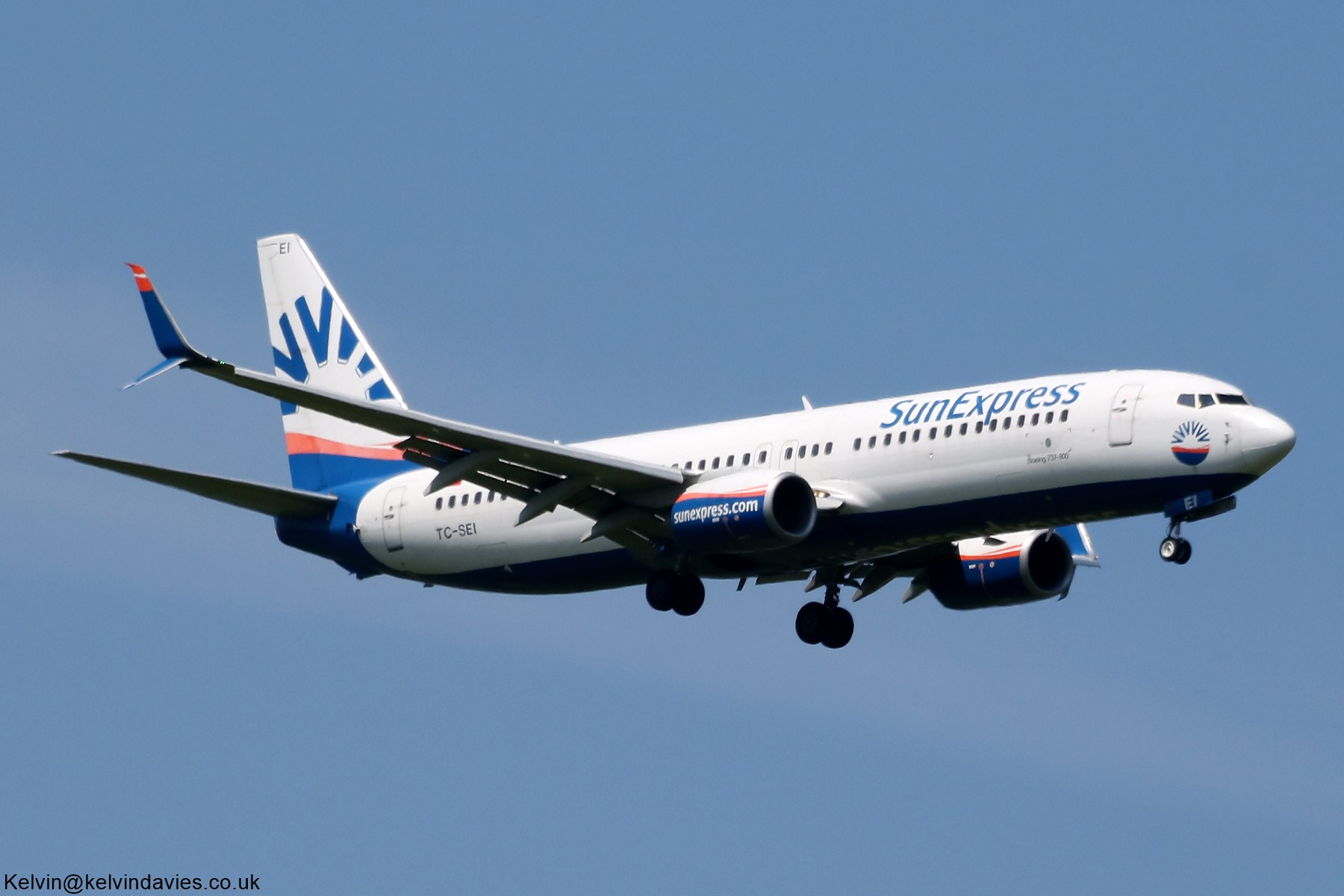 Sun Express 737NG TC-SEI
