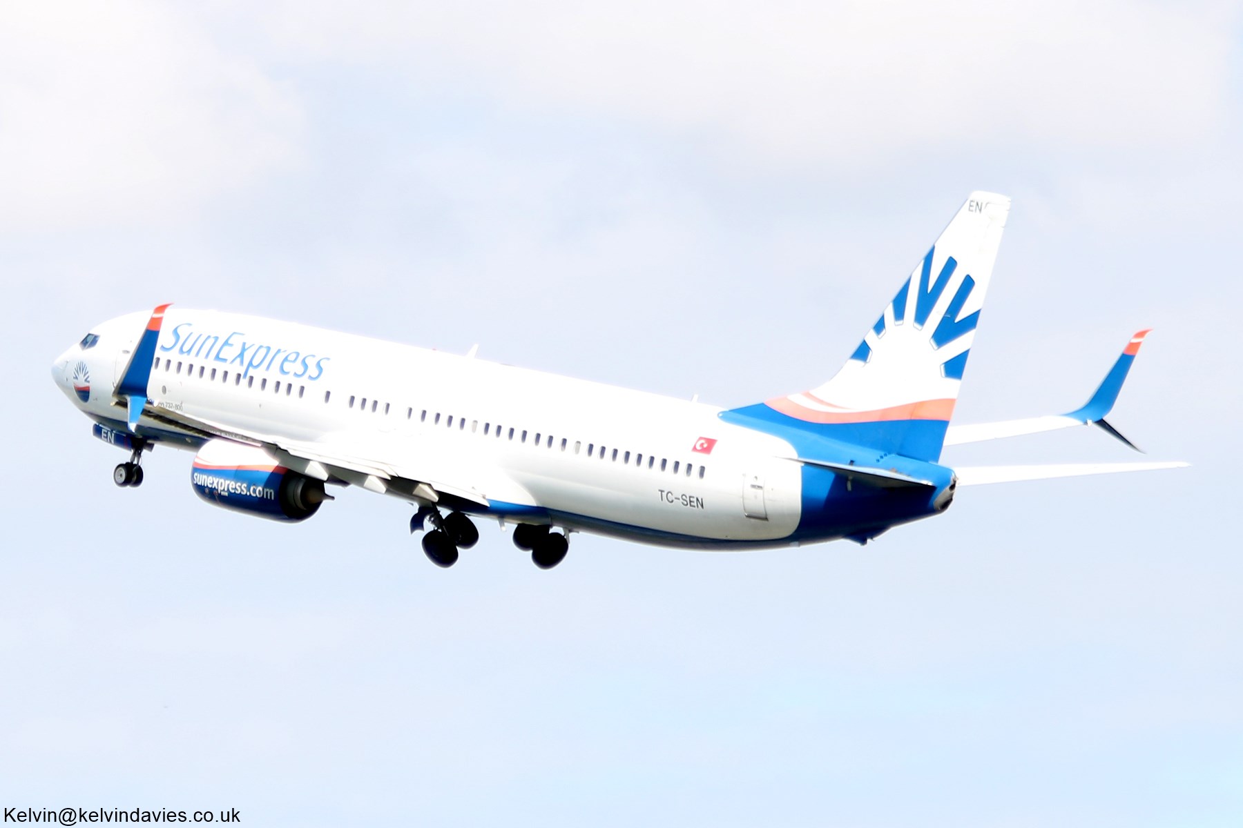 Sun Express 737NG-8 TC-SEN