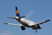 Lufthansa A320 D-AIZO