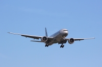 American Airlines 777 N719AN