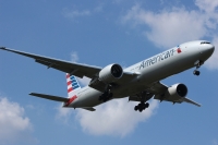 American Airlines 777 N722AN